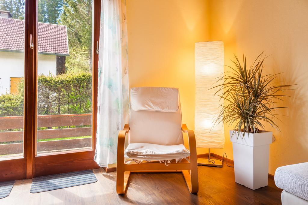 Haus Sieben - Singer Lydia Bed and Breakfast Kotschach-Mauthen Buitenkant foto